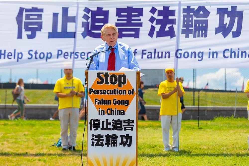 William Murray je ohrabrio i kineske hrišćane da pomognu praktikantima Falun Gonga u Kini 