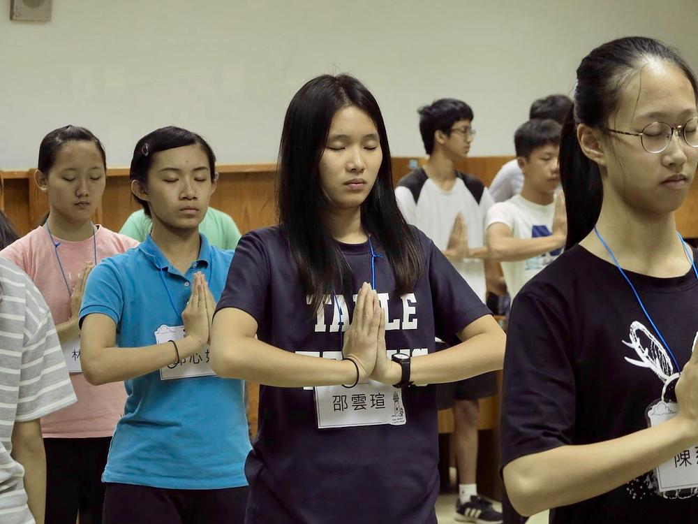 Zajedničko vježbanje Falun Gonga za vrijeme trodnevnog ljetnog kampa na Nacionalnom Univerzitetu Chung Hsing 