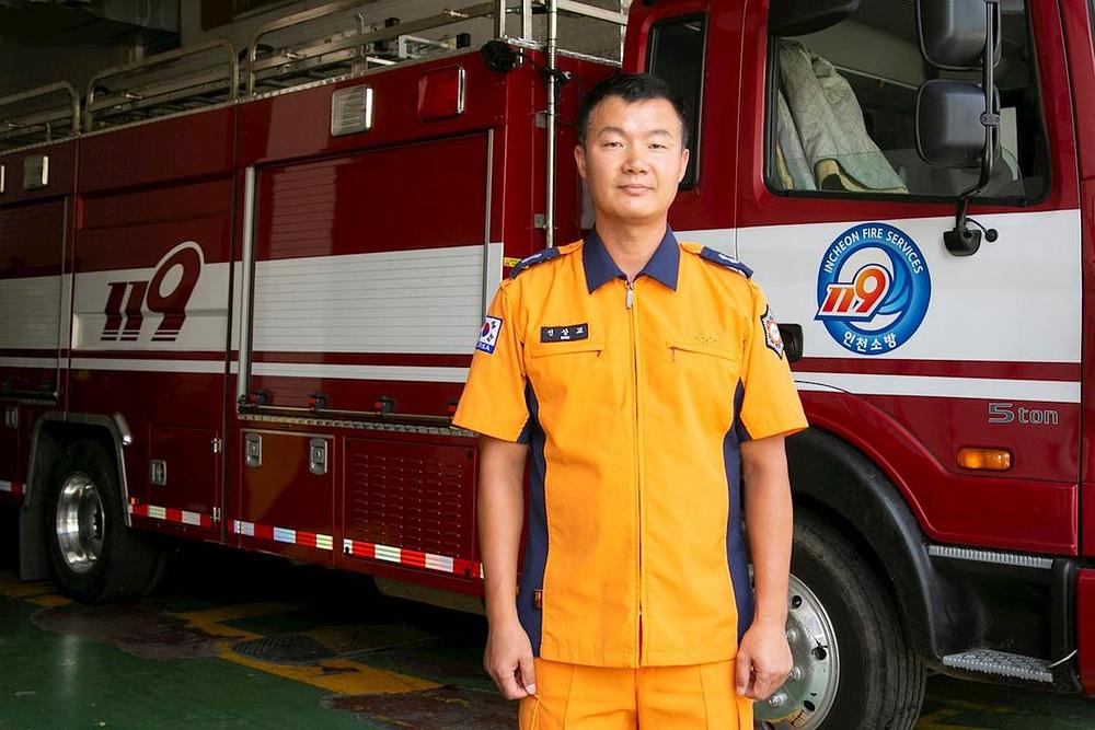 Xin Xiangjiao, star 44 godine, šef požarnog odjela br 119 iz Incheona u Južnoj Koreji. 