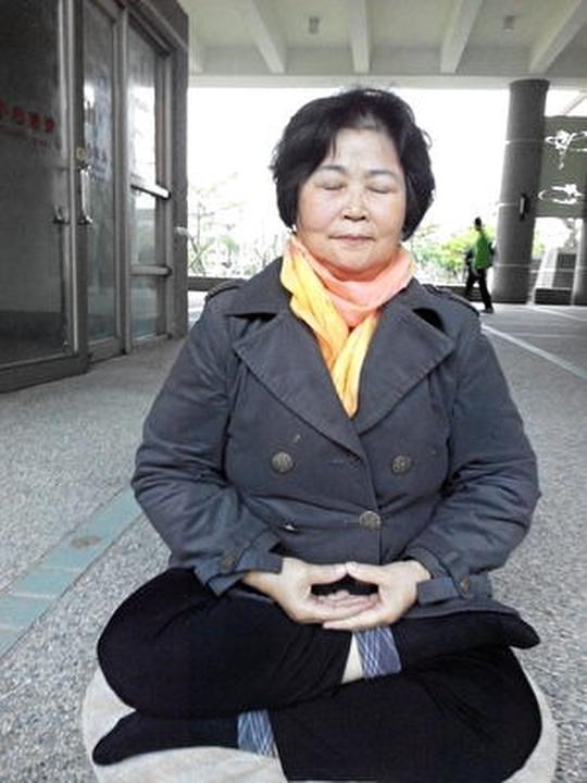 Li Meiyun, 80-godišnjakinja, je također iskusila mnoga čuda zbog prakticiranja Falun Dafa.