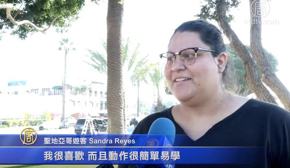Sandra Reyes iz San Diega uživa u Falun Gong vježbama 