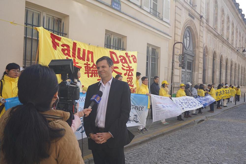 Alexandre Gabard, advokat Falun Dafa udruženja