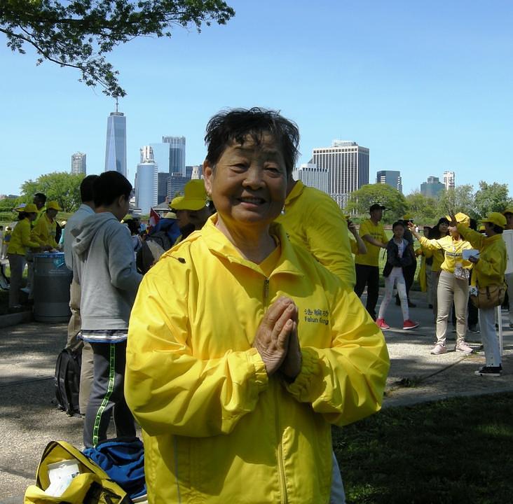 Li Yufang, kanadska Falun Dafa praktikantica koja ima 88 godina, je izjavila da je imala ogromnu korist od prakticiranja Dafa.