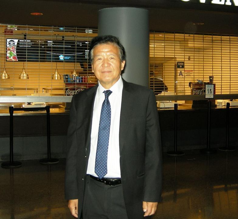 Lin Shenli, praktikant iz Toronta, emigrirao je iz Kine u Kanadu 2002. godine nakon uspješnog spašavanja uz pomoć kolega praktikanata.