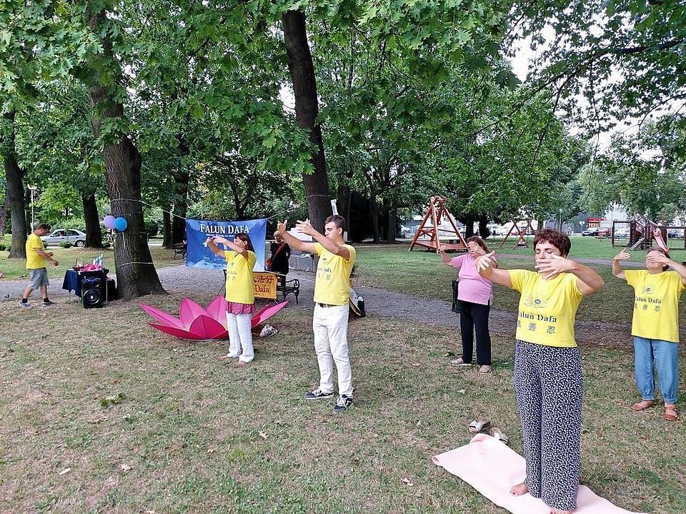 Praktikanti demonstriraju vježbe tokom festivala umjetnosti Špancirfest od 24. do 25. avgusta 2019. godine.