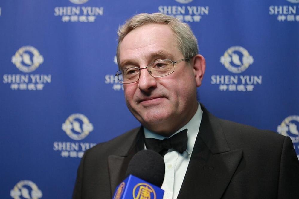 Adrian Aplin, generalni direktor Bickenhall Developments, je uživao u predstavi Shen Yuna u Londonu 24. januara 2020. godine.