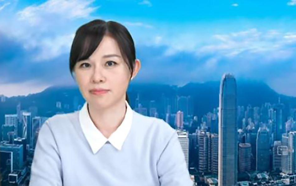 Huang Ruiqiu je voditeljica popularne emisije o aktuelnim događajima u Hong Kongu pod naslovom „Da li se ti to šališ sa mnom" i „Pogled sa Shishana". 