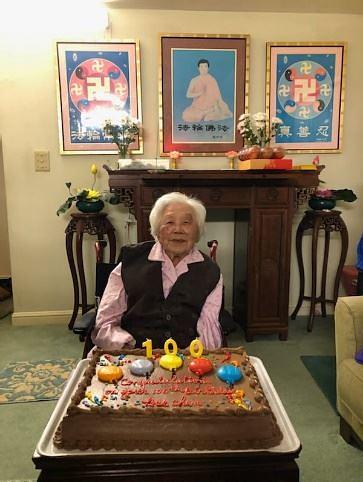 Gospođa Chen Meihe slavi stoti rođendan.