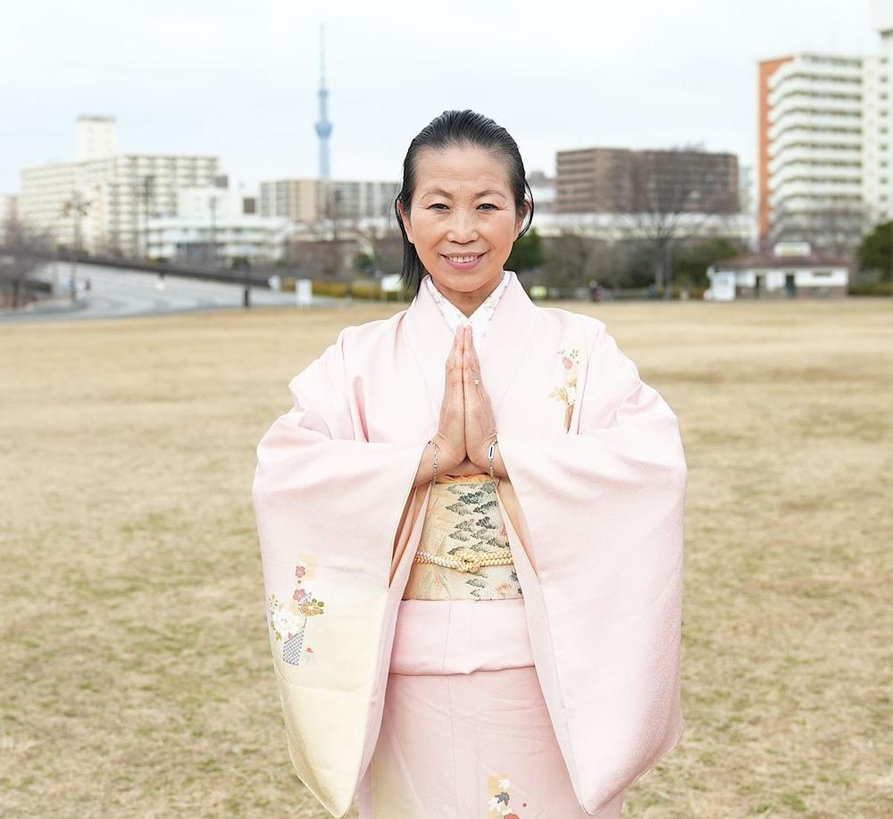 Japanska Falun Dafa praktikantica, gospođa Fujishima, šalje čestitke Učitelju Li Hongzhiju povodom kineske Nove godine 