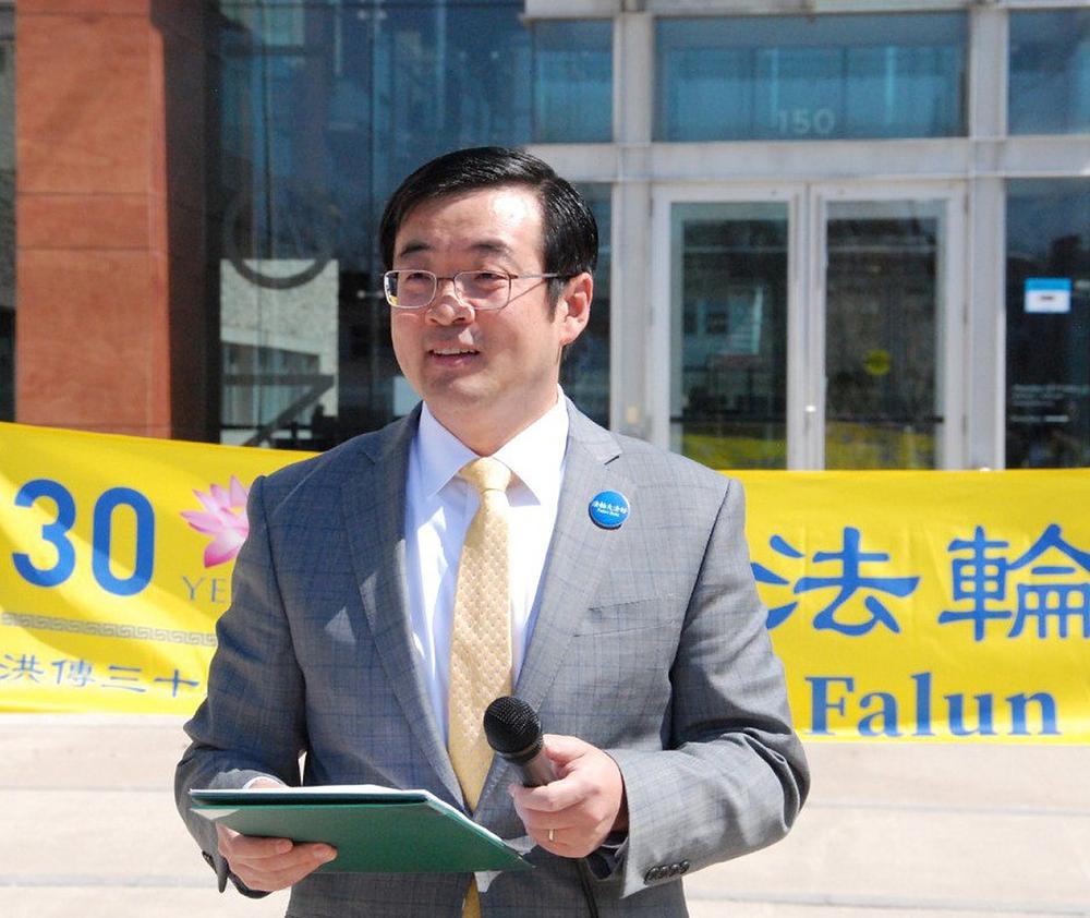 Zhang Pixing, Falun Dafa praktikant koji je organizirao događaj, se zahvalio lokalnoj vlasti na podršci.
