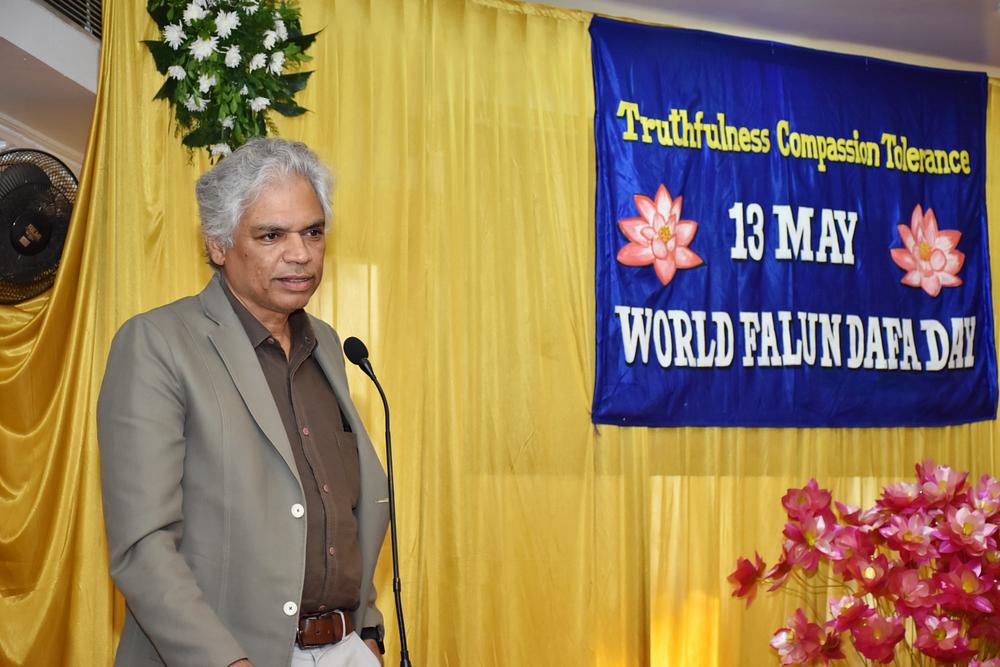  Glumac i aktivista Prakash Belawadi iz Bangalora izrazio je podršku aktivnostima Falun Dafa praktikanata.
