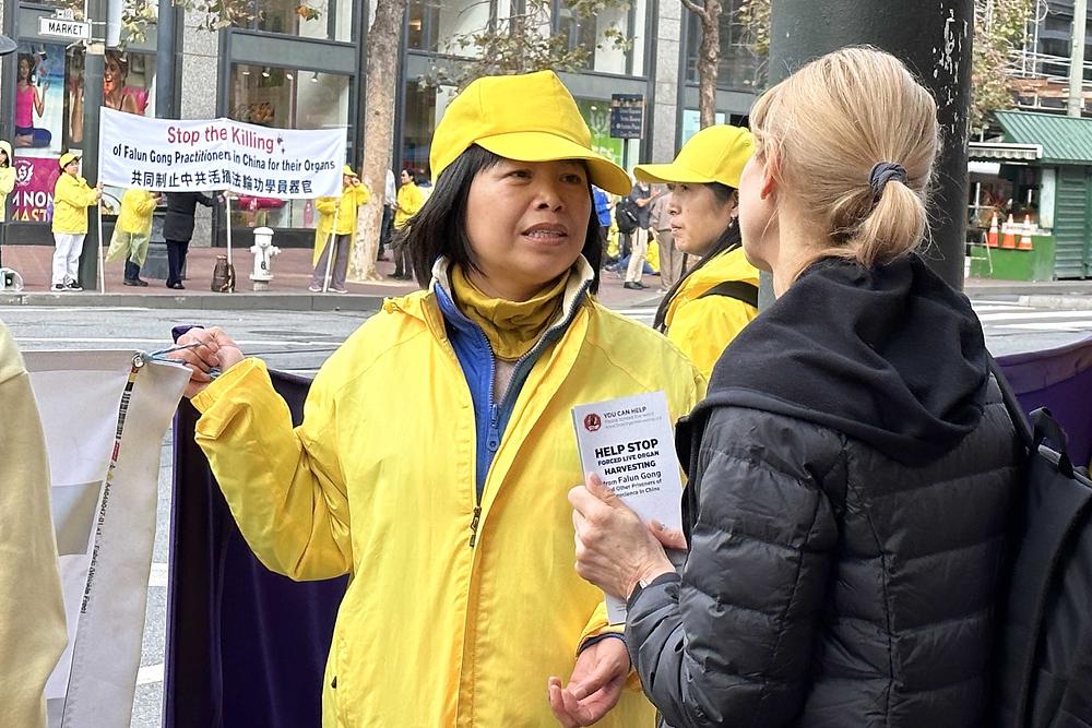  Falun Gong praktikanti mirno protestuju zbog progona tokom samita za Azijsko-pacifičku ekonomsku saradnju (APEC) u San Francisku 15. novembra 2023.