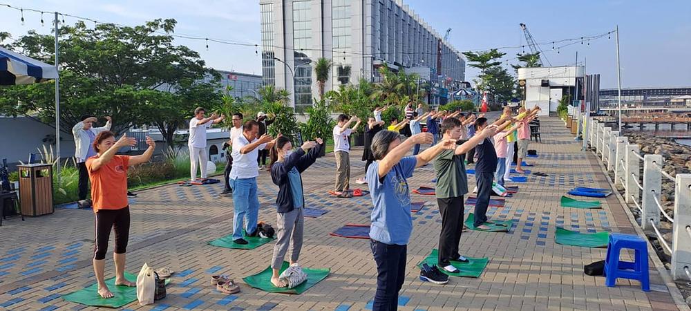  Falun Dafa praktikanti su održali manifestaciju  u Batavia PIK-u, u sjevernoj Džakarti.