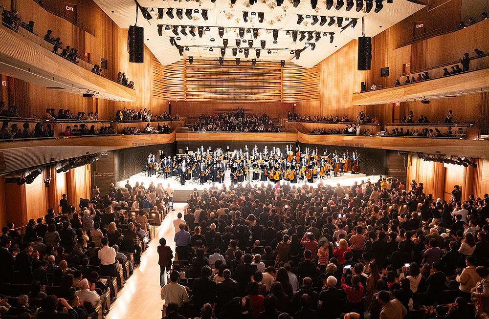 Fotografije 1–8: Simfonijski orkestar Shen Yun je 22. oktobra imao dva nastupa u dvorani David Geffen u Linkoln centru u Njujorku.