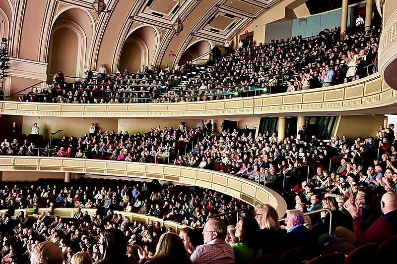 Pozorišna trupa Shen Yun World je izvela dva nastupa u Merrill Auditorium u Portlandu, Maine, 10. februara. Ulaznice za popodnevni nastup su bile rasprodate. (The Epoch Times)