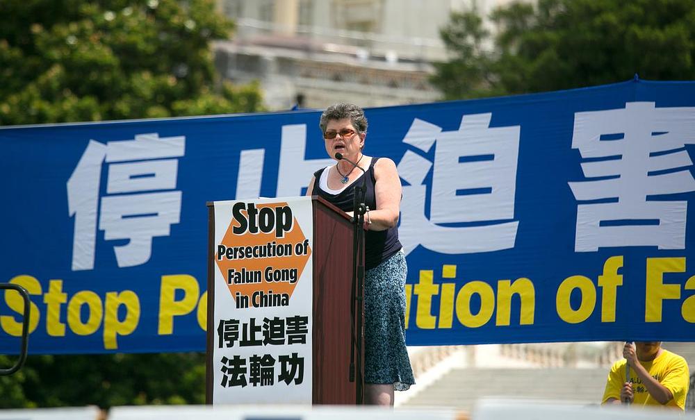 Faith McDonnell već 11 godina podržava praktikante Falun Gonga.