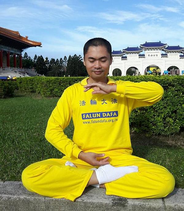 Kapetan Nguyễn za vrijeme Falun Gong manifestacije na Tajvanu 2016. godine.