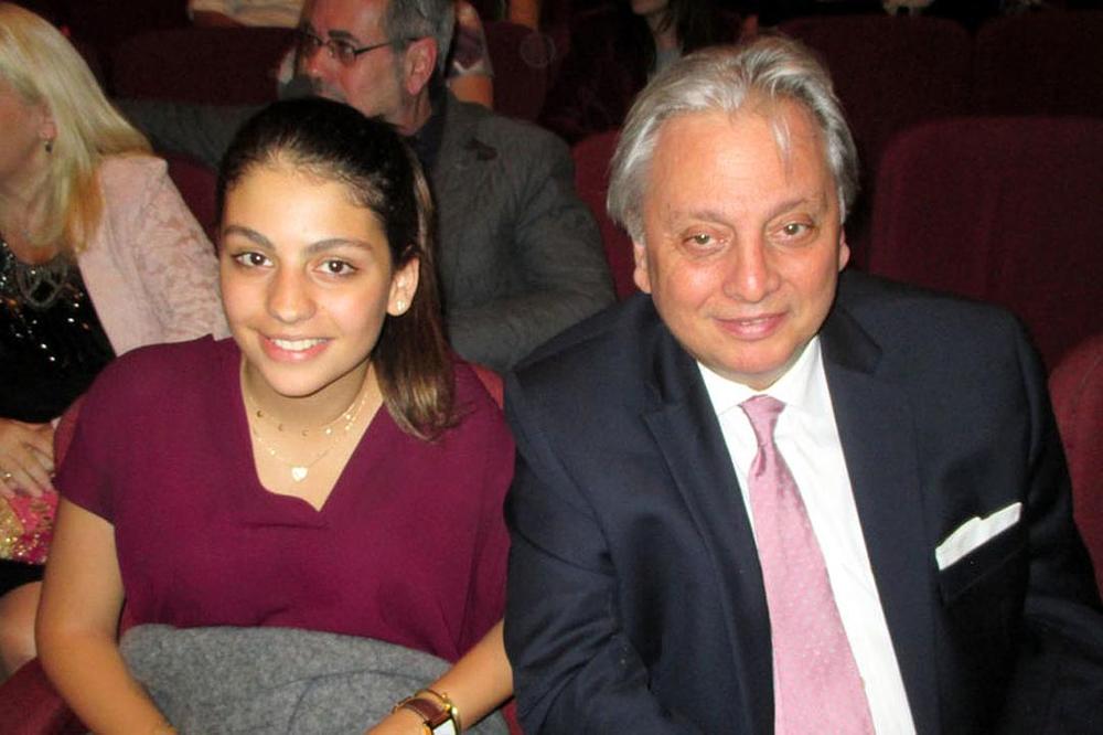 Antonio Raymond Andary, ambasador Libana i njegova kćerka Rhea na predstavi Shen Yuna u Buenos Airesu u Argentini 13. aprila 2017. godine.