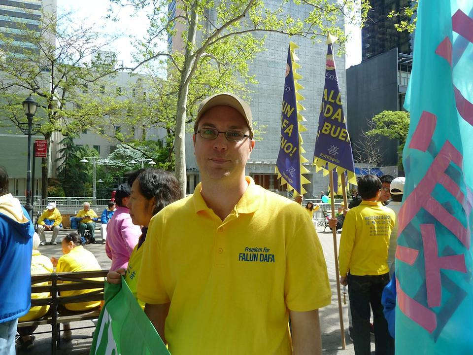 Dane, kome su 33 godine, je kazao da mu je Falun Dafa dao zdravlje i pozitivan stav prema životu.