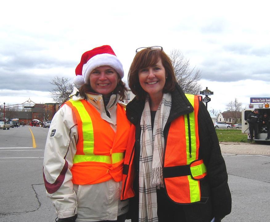 Lori Albanese (na slici desno), koordinatorica lokalnog razvoja za grad, i Kathy Moldenhauer, direktorica za rekreaciju i kulturu grada.