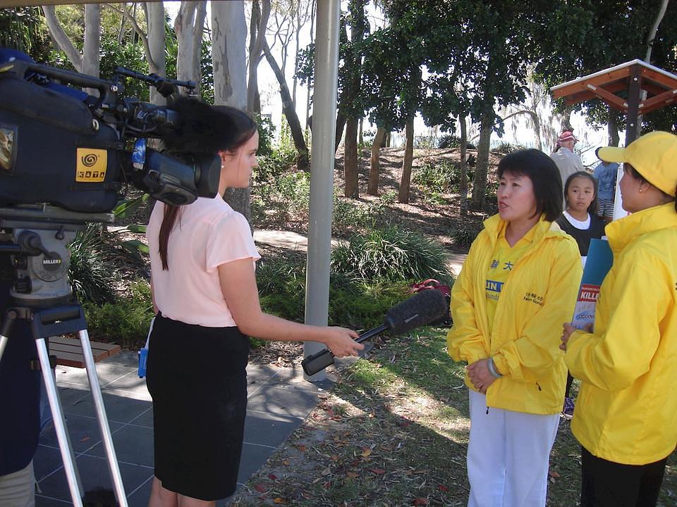 WIN TV intervjuiše praktikante u Hervey Bayu.