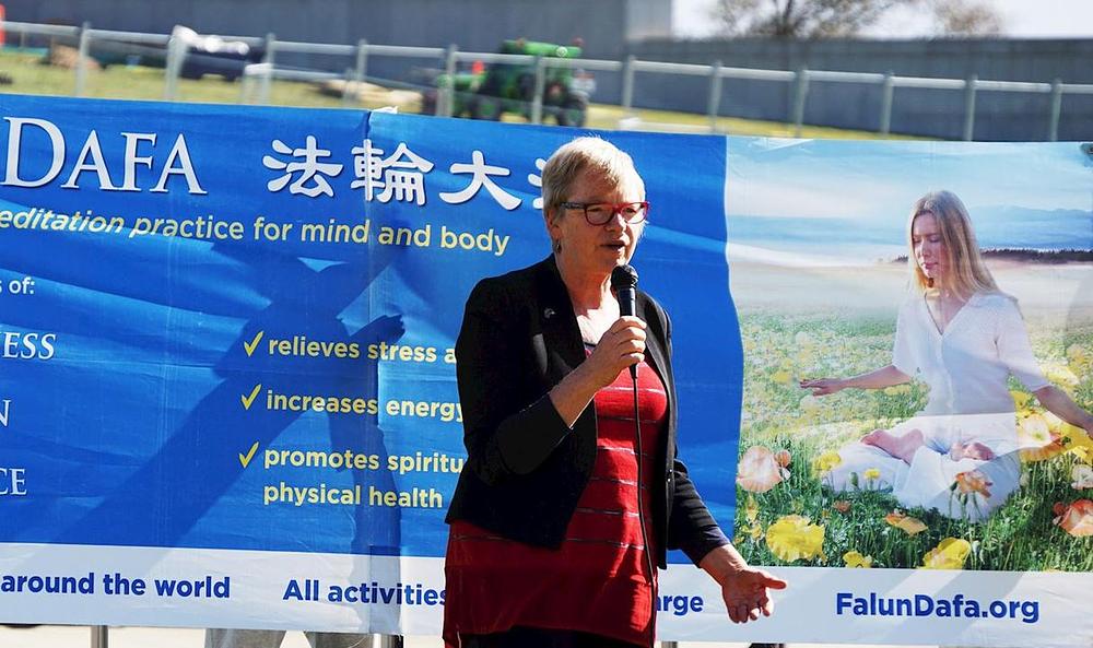 Janet Rice, senatorica iz države Victoria, održala govor na skupu 