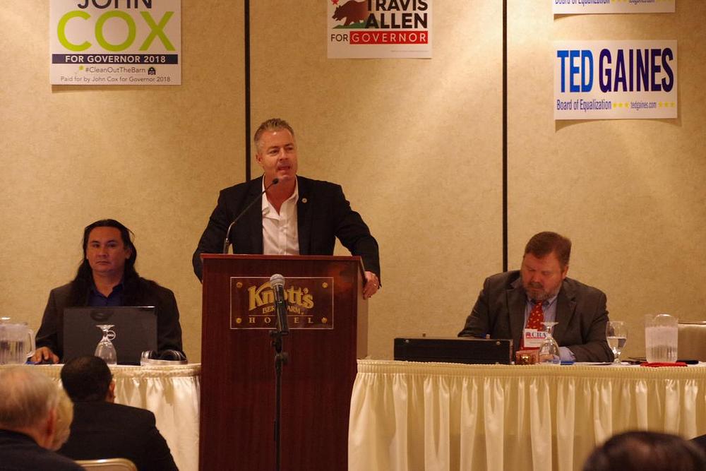 Kandidat za guvernera Travis Allen iz Huntington Beacha podržava rezoluciju CRA koja osuđuje zloupotrebe ljudskih prava u Kini