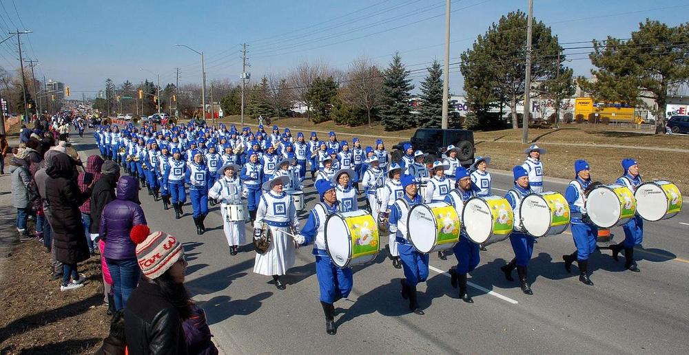 Tian Guo Marching Band na Uskršnji paradi u Pickeringu u predgrađu Toronta 31. marta 2018. 