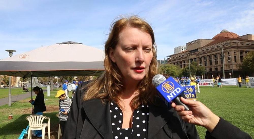 NTDTV je intervjuisao Tammy Franks. 