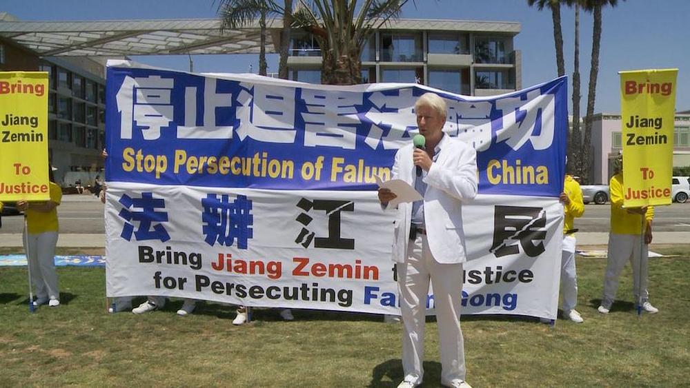 Dana Churchill, portparol udruženja