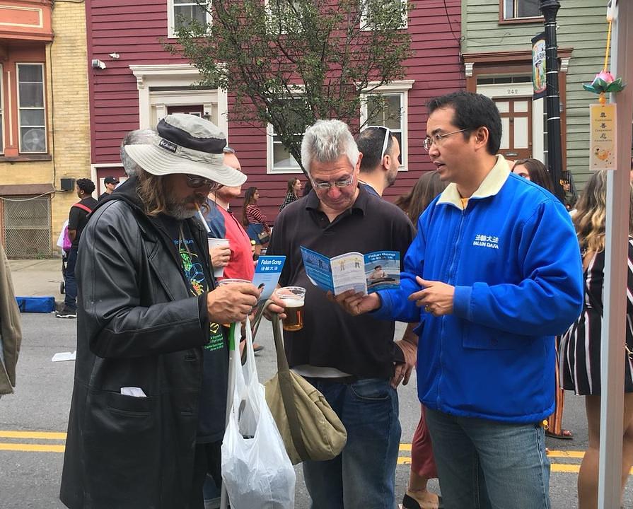 Posjetioci uče vježbe i informišu se o progonu