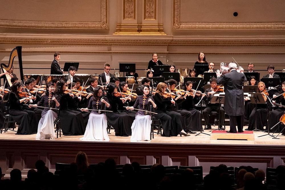 Erhu trio (s lijeva na desno) Xiaochun Qi, Linda Wang i Qin Lu