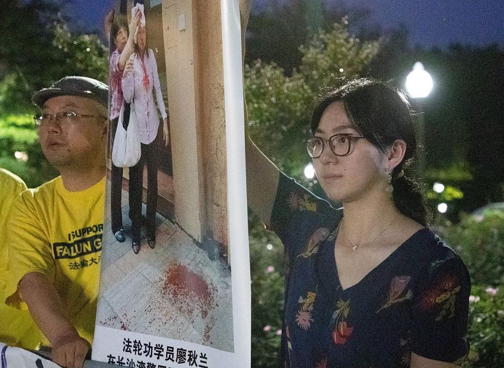 Praktikantica Ziyi Yang (na slici desno)