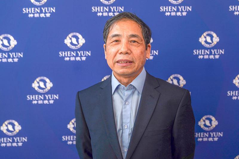 Kolumnista i nezavisni komentator Ge Bidong
 