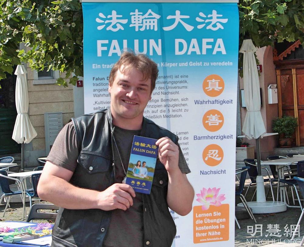 Florian Jacot-Descombes podržava napore praktikanata da okončaju progon 