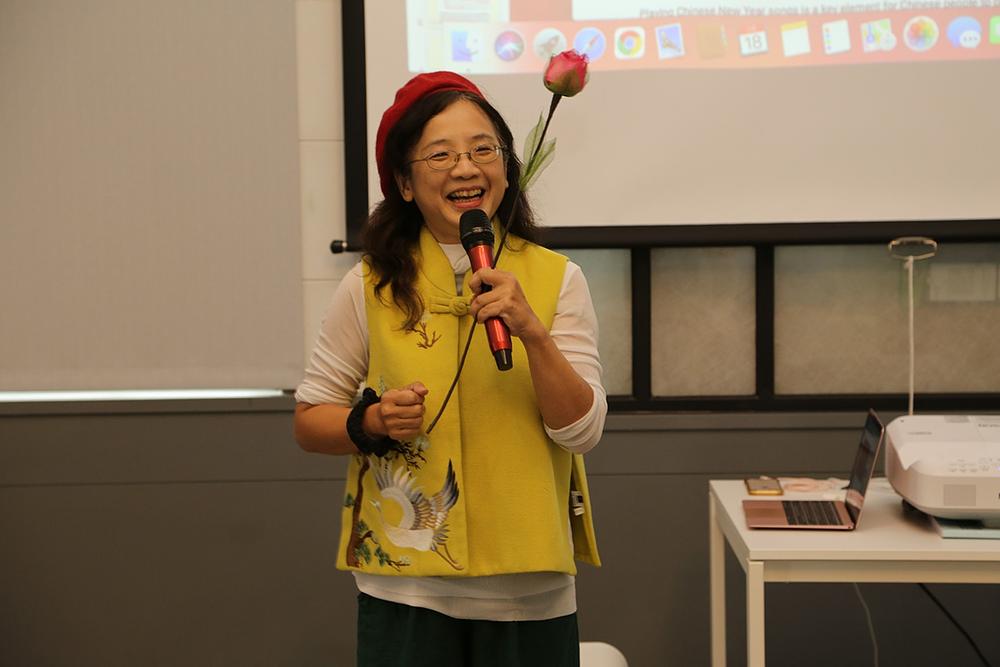  Nakon što je počela da praktikuje Falun Dafu, Venli je obnovila energiju i postala je puna radosti. Sada je mirna, prijatna i pažljiva prema drugima.