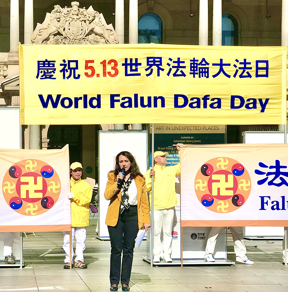 Gospođa Sophie York, australska odvjetnica