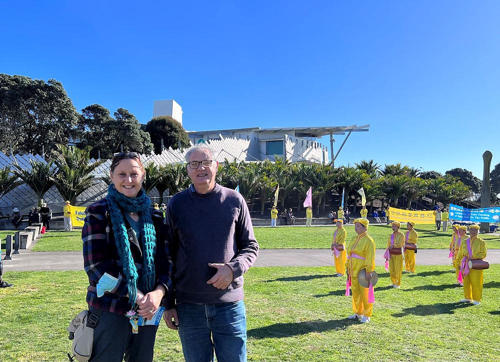 Hillary Gregory i Nick Chandler su kazali da im se zaista dopada Falun Dafa.