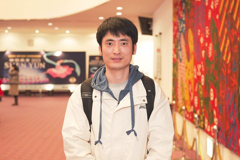 Wen Qiang, kineski student, na predstavi Shen Yun u Kawaguchi-ju 17. siječnja (The Epoch Times)