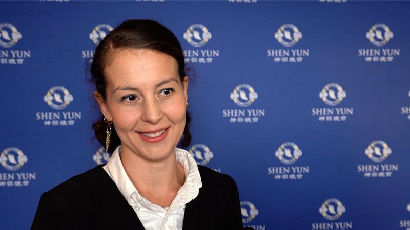 Juanita Roy, bivša balerina, na nastupu Shen Yuna u San Joseu u Kaliforniji na Novu godinu (NTD Television)