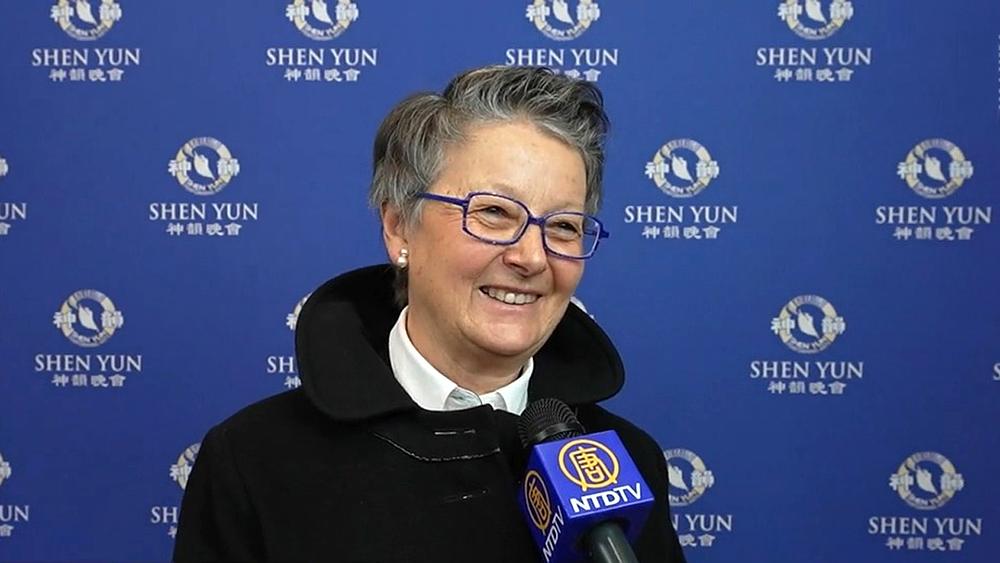 Marie-Christine Bonnin, advokat u advokatskoj komori Haute-Loire, na nastupu Shen Yun u Lyonu, u Francuskoj, 8. februara (NTD Televizija)