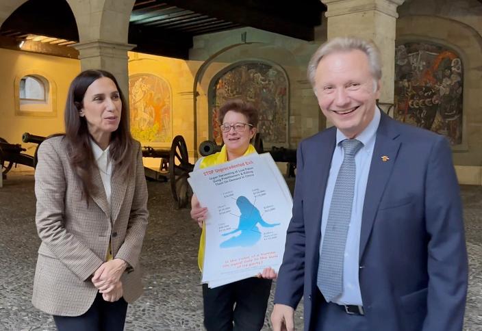 Phillipe Morel, član Državnog vijeća Ženeve i liječnik za transplantaciju organa prisustvovao je skupu kako bi iskazao podršku.